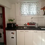 Cozy Near Hospital Апартаменты *