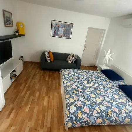 Apartment Cozy Near Hospital