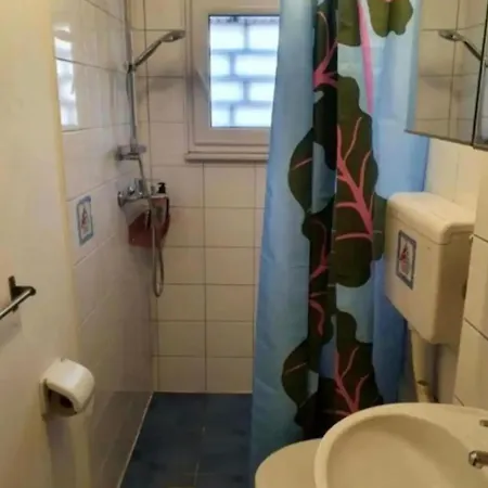 Apartment Cozy Near Hospital Split